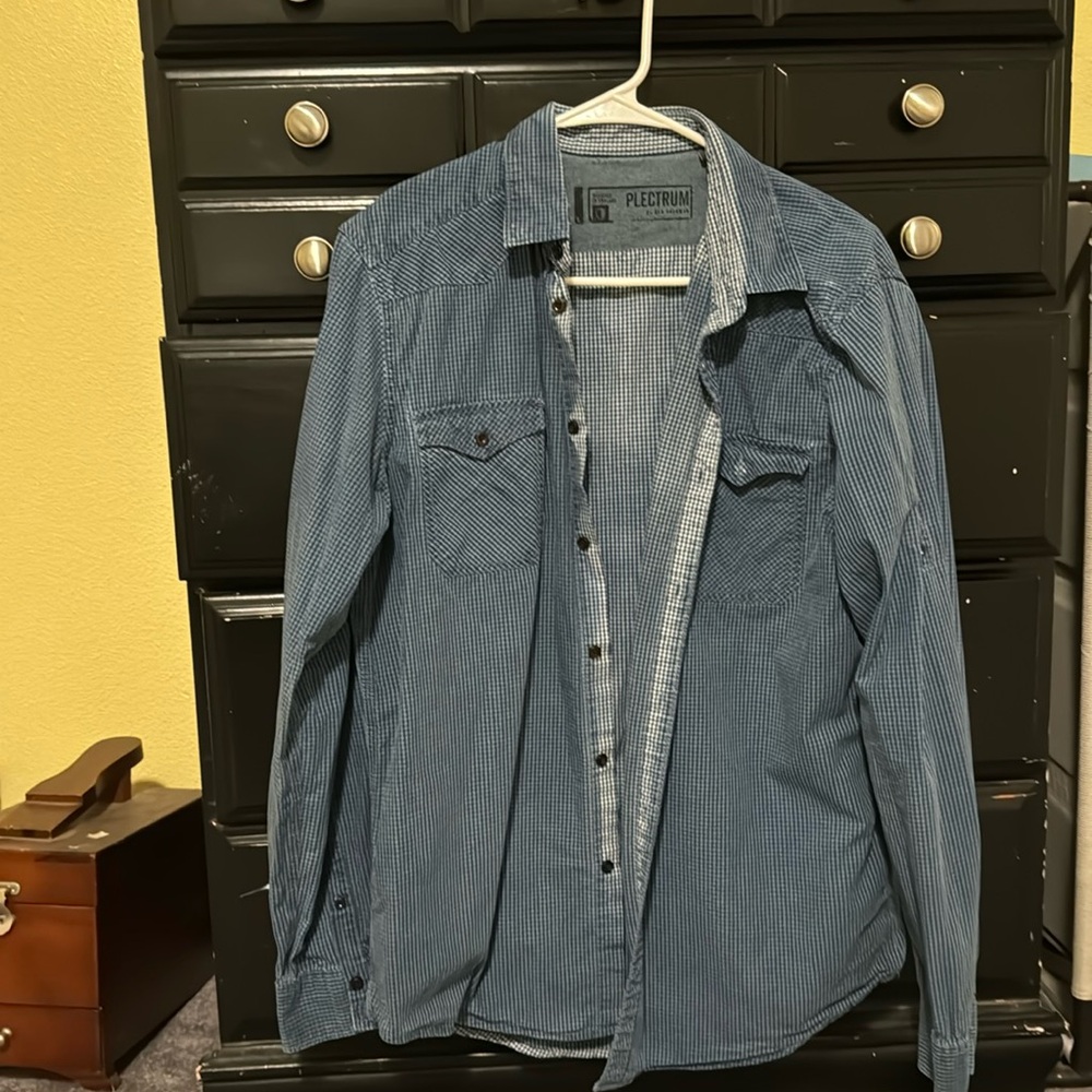 Men’s large plectrum by Ben Sherman button down shirt